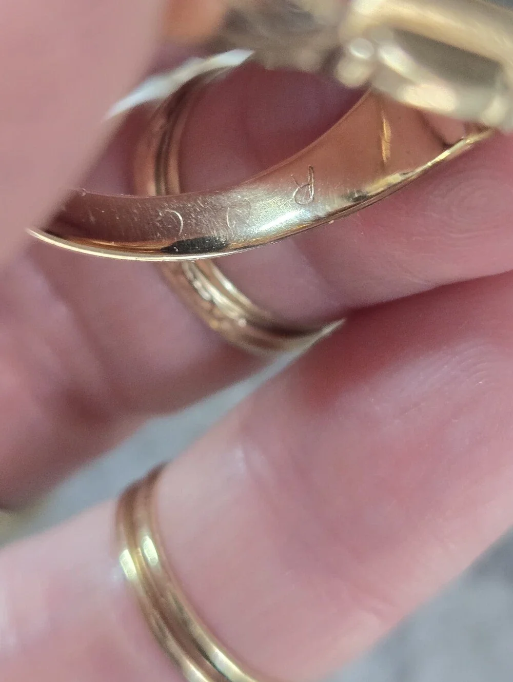 10k Yellow Gold and Black Men's Class Ring - Classic Art Deco Style